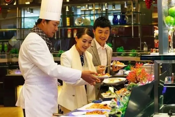 酒店菜品创新与经营策略，如何以大型酒店做什么菜赚钱