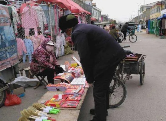 村路口做什么生意赚钱