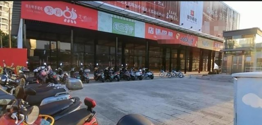 路口门店做什么赚钱呢？