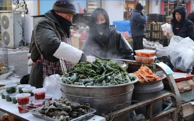 东北年货市场大挖掘，探寻特色美食，挖掘赚钱商机