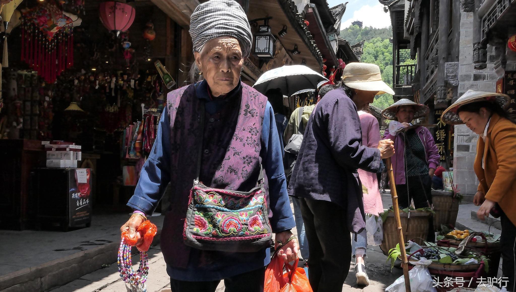 老人做什么手工活赚钱？—探索适合老年人的手工项目