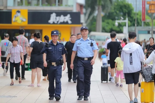 社区保安的多元化创业路径，从守护家园到引领商机