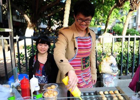 小贩中心的商业拓展，如何选择最佳业务模式以增加盈利