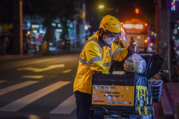 深夜外卖，探索赚钱新领域