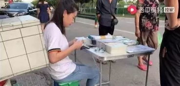 现在女生摆摊做什么赚钱？